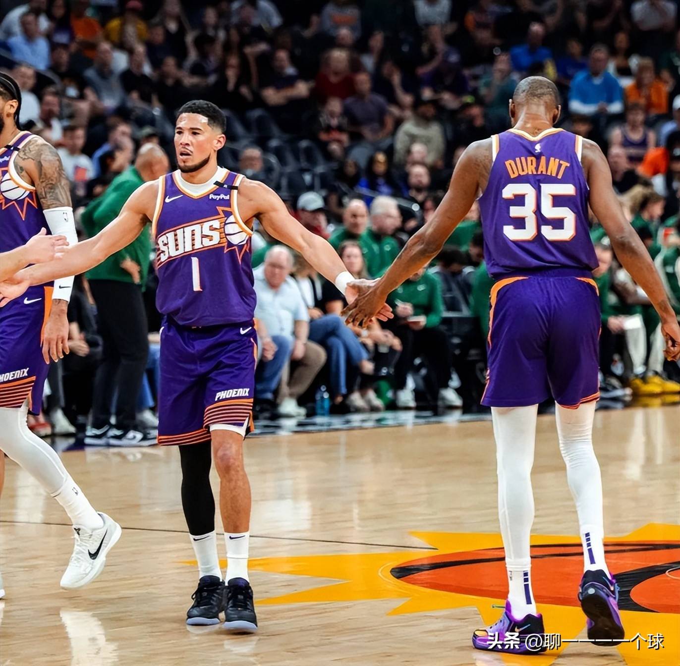 杜兰特连续十场比赛得分超过官方发布新规，快船冲击纪录！的简单介绍