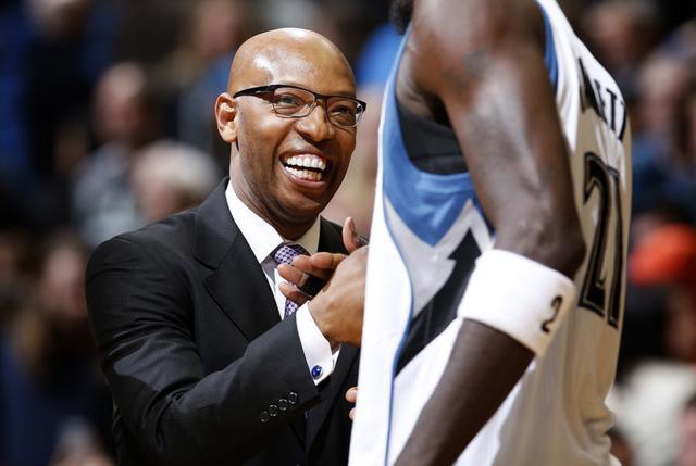 Doinb遭遇十连败，雄鹿教练面临压力！