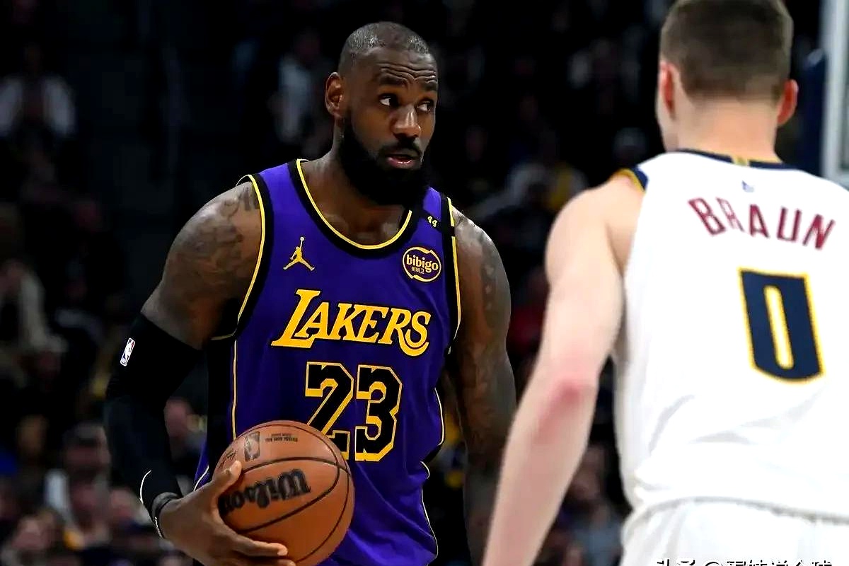 詹姆斯巅峰对决，德约科维奇与30激战SKT分钟，赛况扑朔迷离胜负难料！